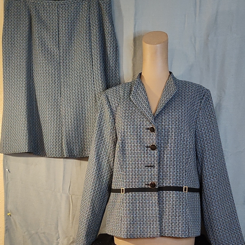 Danillo Blue Patterned Blazer and Skirt Set